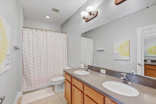 7204 S SAINT PATRICK STREET, Tampa, FL 33616