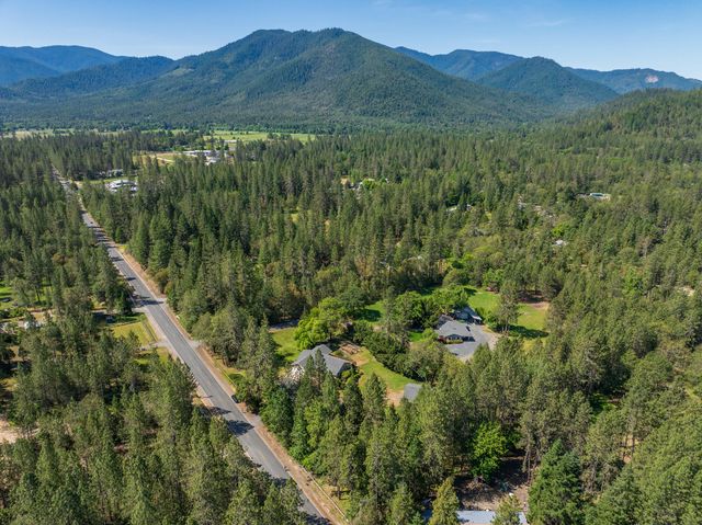 190 Detrick Drive, Grants Pass, OR 97527