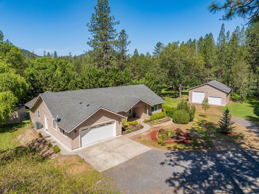190 Detrick Drive, Grants Pass, OR 97527
