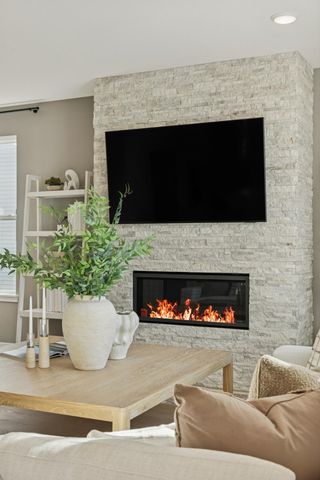 16310 Comstock Lane N, Dayton, MN 55369