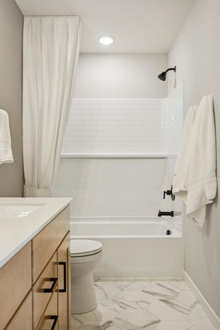 16310 Comstock Lane N, Dayton, MN 55369