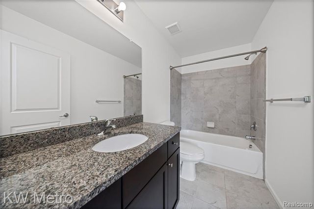 4636 Bradley Circle, Troy, MI 48085