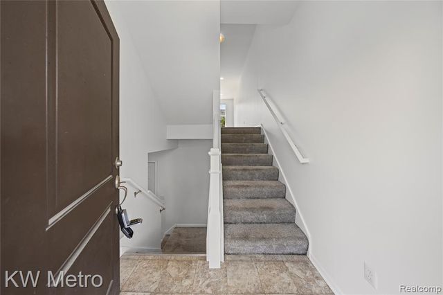 4636 Bradley Circle, Troy, MI 48085