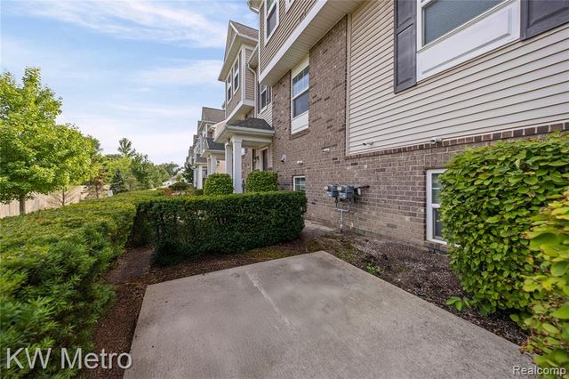 4636 Bradley Circle, Troy, MI 48085