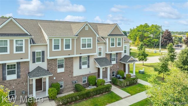 4636 Bradley Circle, Troy, MI 48085