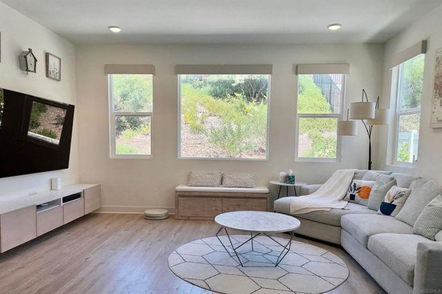 8866 Weston, Santee, CA 92071