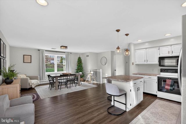 232 NEW ST, Terre Hill, PA 17581