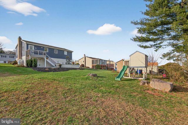 232 NEW ST, Terre Hill, PA 17581