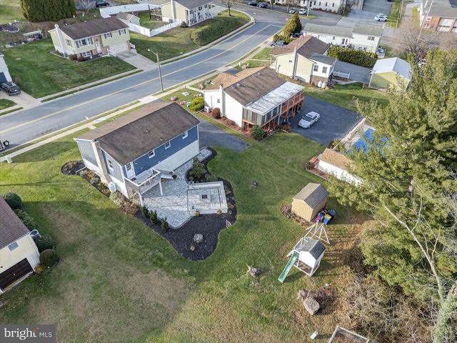 232 NEW ST, Terre Hill, PA 17581