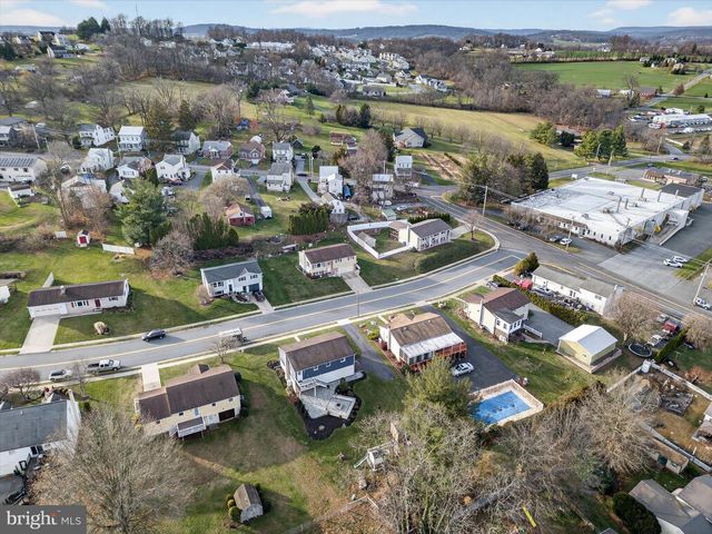 232 NEW ST, Terre Hill, PA 17581