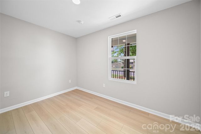 1421 Tyvola Road, Charlotte, NC 28210