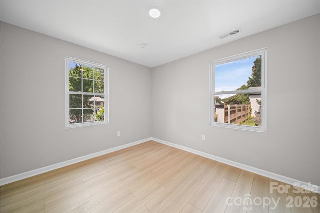 1421 Tyvola Road, Charlotte, NC 28210