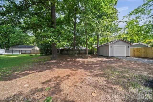 1421 Tyvola Road, Charlotte, NC 28210
