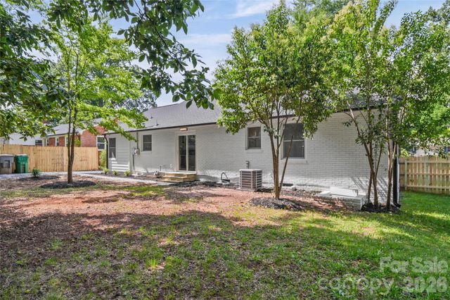 1421 Tyvola Road, Charlotte, NC 28210