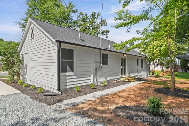 1421 Tyvola Road, Charlotte, NC 28210