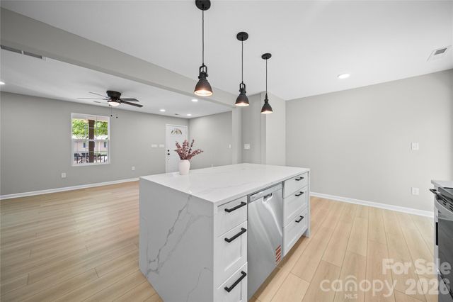 1421 Tyvola Road, Charlotte, NC 28210
