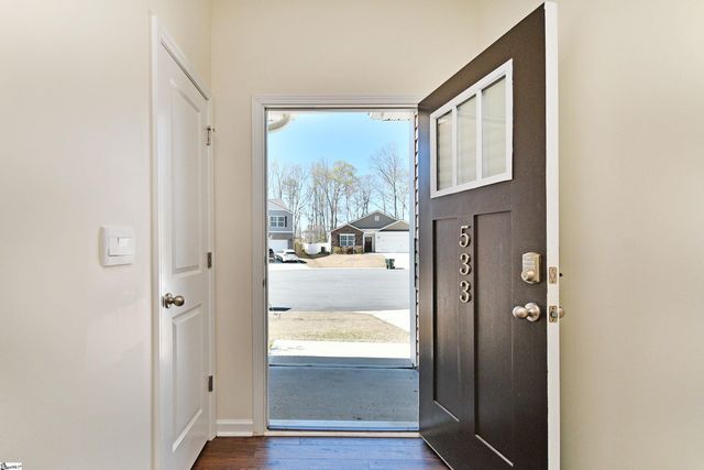 533 Gammon Lane, Fountain Inn, SC 29644