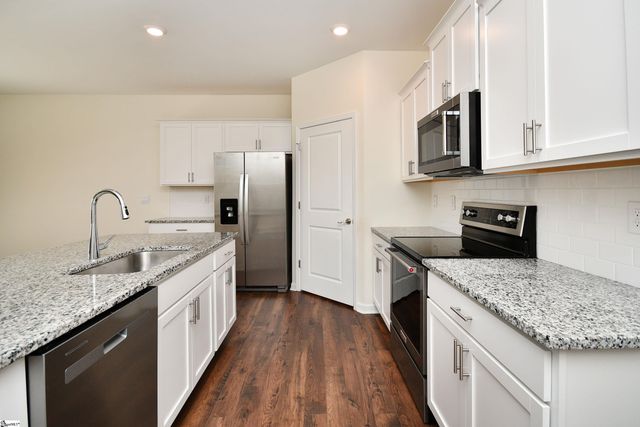 533 Gammon Lane, Fountain Inn, SC 29644