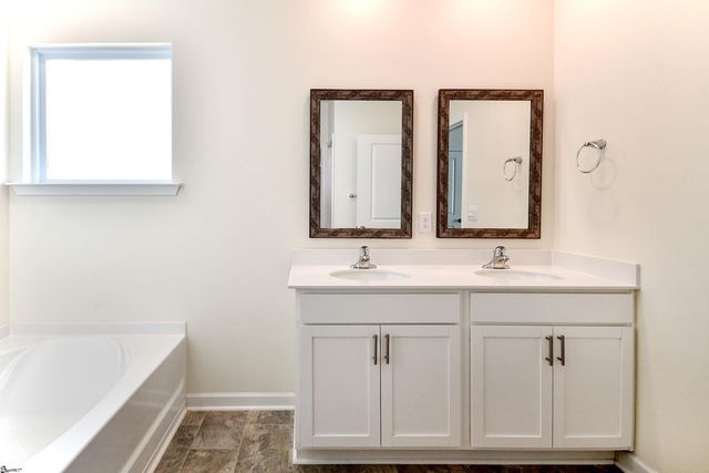 533 Gammon Lane, Fountain Inn, SC 29644