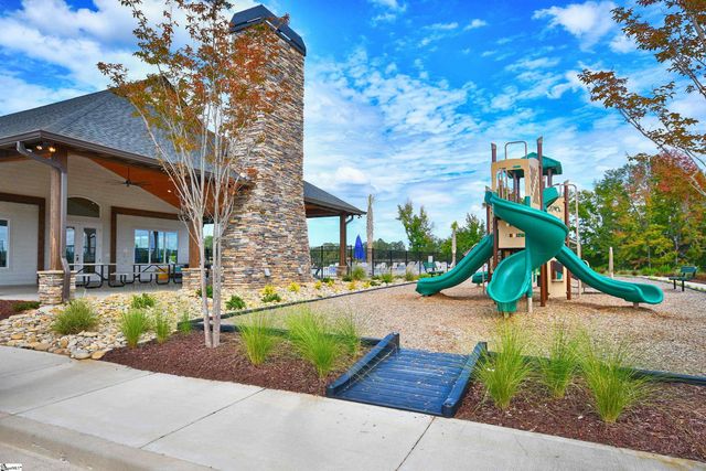 533 Gammon Lane, Fountain Inn, SC 29644