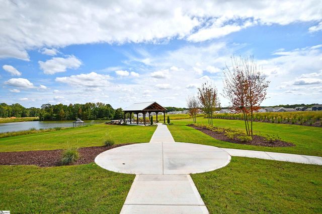 533 Gammon Lane, Fountain Inn, SC 29644