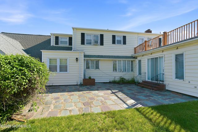 7 Lorraine Avenue, Spring Lake, NJ 07762