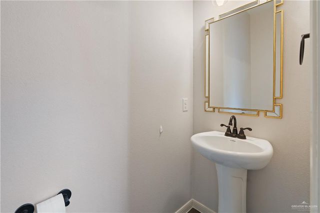 2416 Sonador Trail, Edinburg, TX 78541