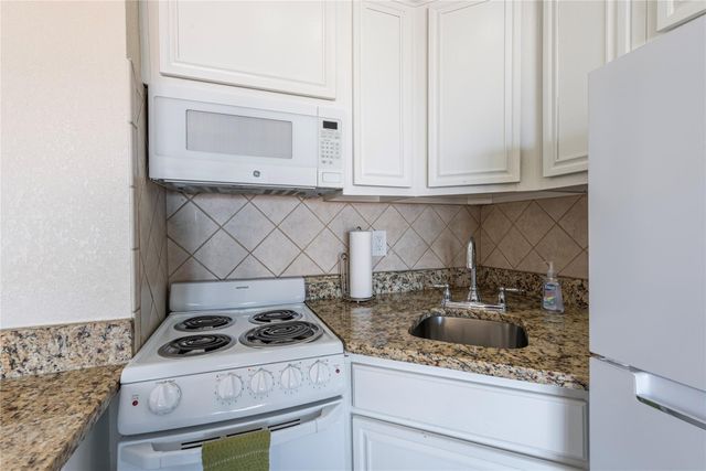 6102 Seawall Boulevard 245, Galveston, TX 77551