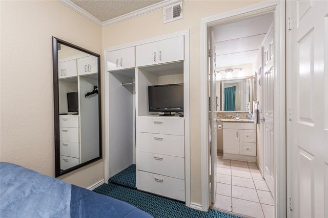 6102 Seawall Boulevard 245, Galveston, TX 77551