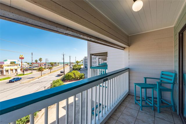 6102 Seawall Boulevard 245, Galveston, TX 77551