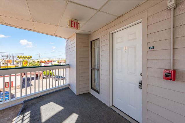 6102 Seawall Boulevard 245, Galveston, TX 77551