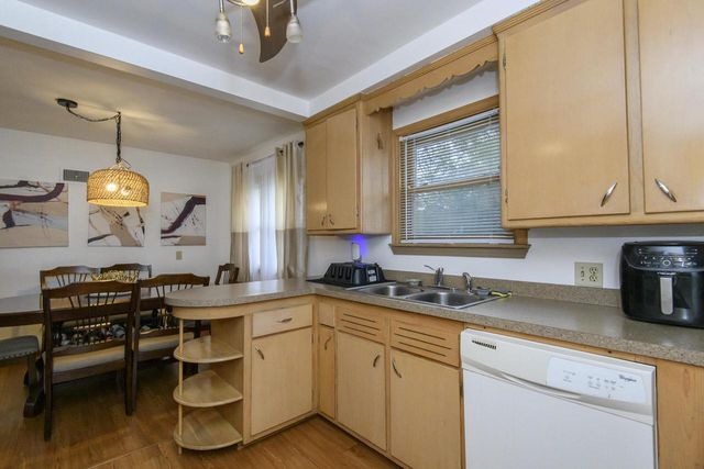 4960 N 89th STREET, Milwaukee, WI 53225