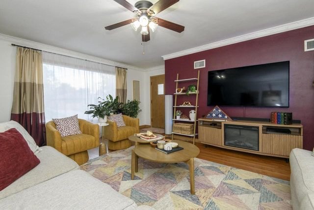 4960 N 89th STREET, Milwaukee, WI 53225