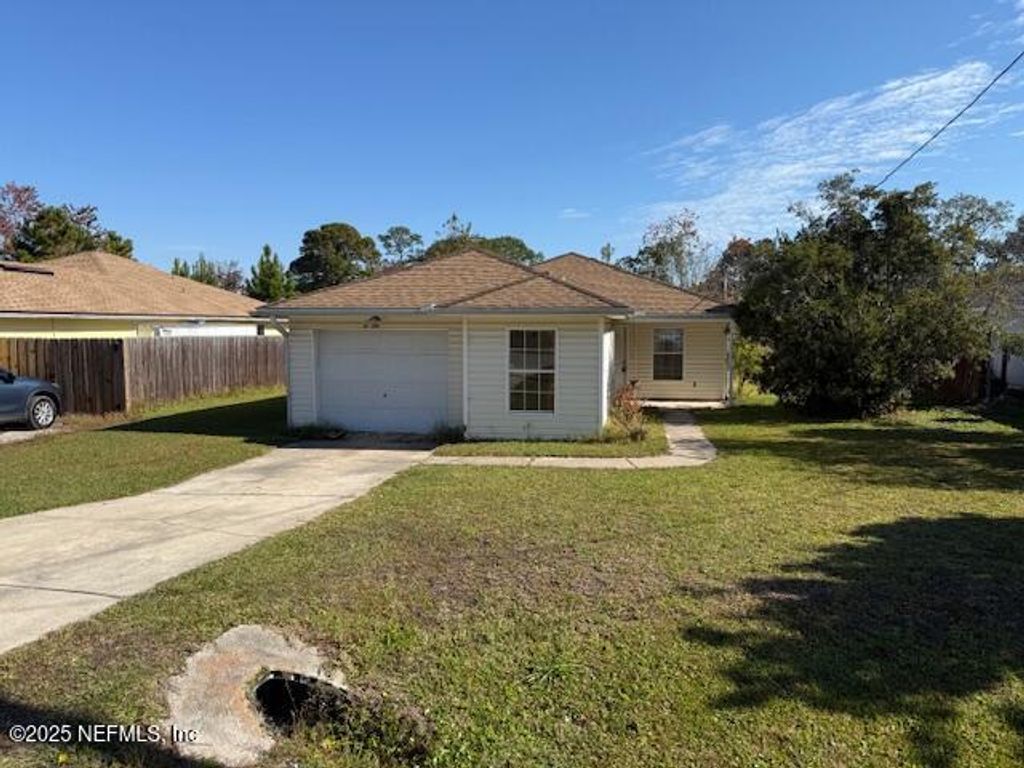 464 VERMONT Street S, Green Cove Springs, FL 32043
