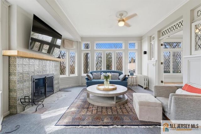 56 Oak Avenue, Metuchen, NJ 08840