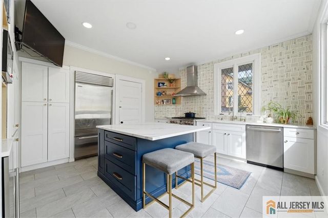 56 Oak Avenue, Metuchen, NJ 08840