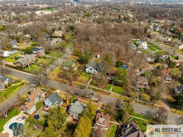 56 Oak Avenue, Metuchen, NJ 08840