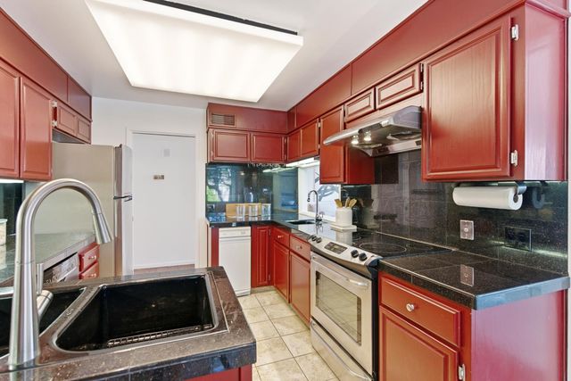 58 E Poplar Avenue 4, San Mateo, CA 94401
