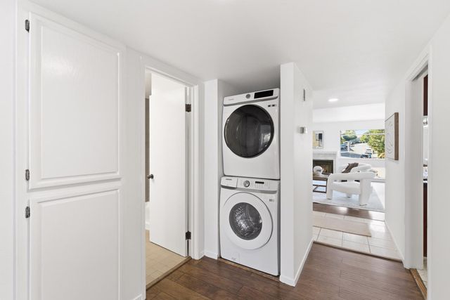 58 E Poplar Avenue 4, San Mateo, CA 94401