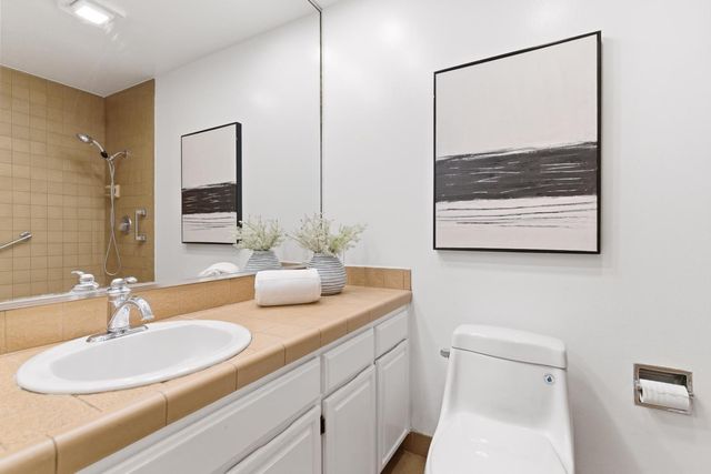 58 E Poplar Avenue 4, San Mateo, CA 94401