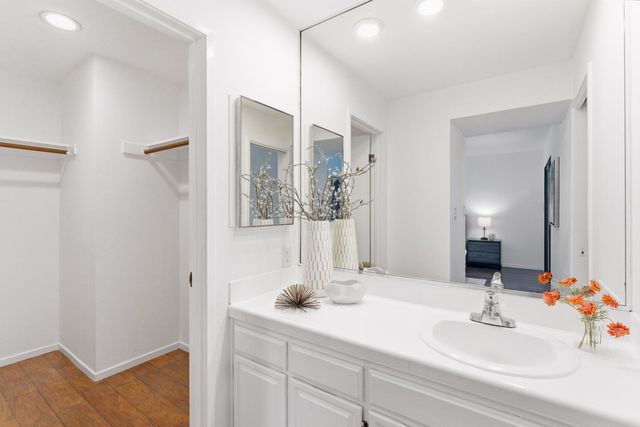 58 E Poplar Avenue 4, San Mateo, CA 94401