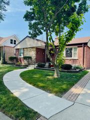 1540 Norfolk Avenue, Westchester, IL 60154