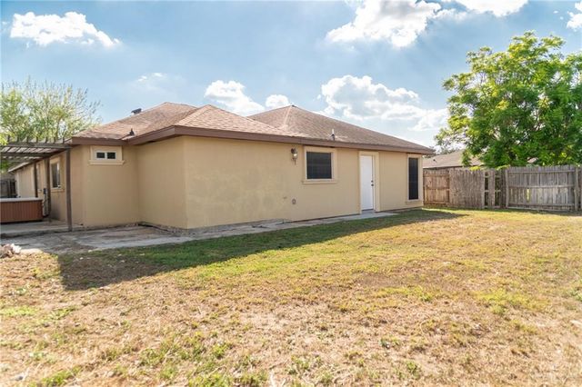 1723 Wilcox Drive, Edinburg, TX 78542