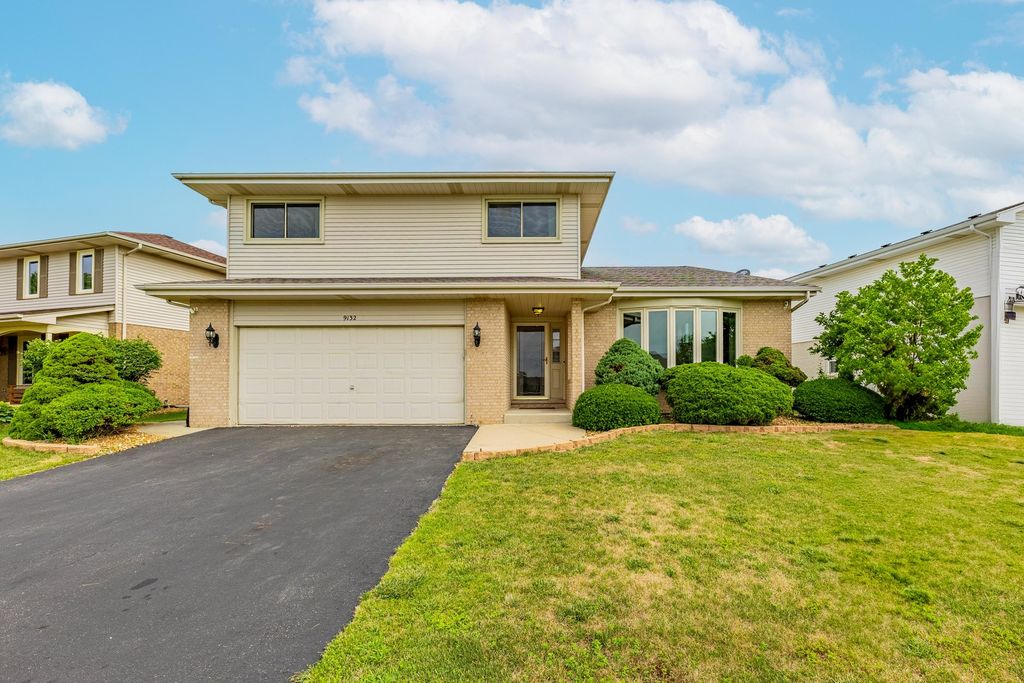 9132 Boardwalk Terrace, Orland Hills, IL 60487