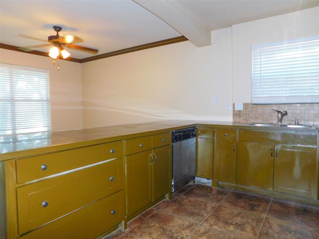 558 Jay, Shady Shores, TX 76208