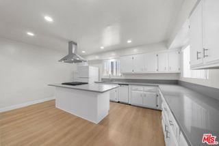 978 S Kenmore Avenue #1, Los Angeles, CA 90006