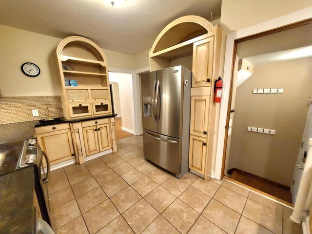 2916 S 48th STREET, Milwaukee, WI 53219