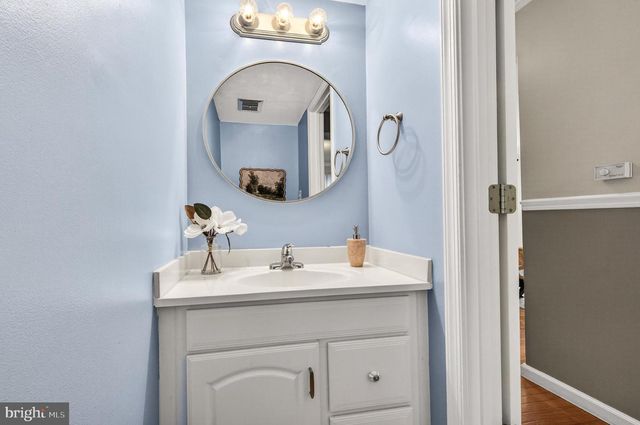 3352 BRECKENRIDGE CT, Annandale, VA 22003