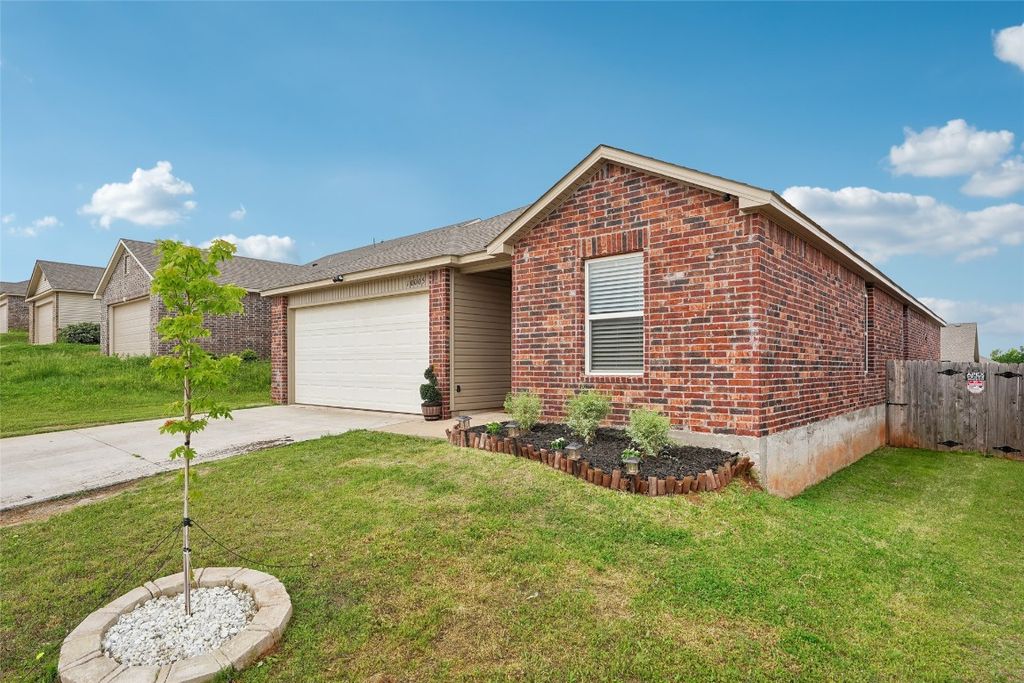 10005 Blue Wing Trail, Yukon, OK 73099