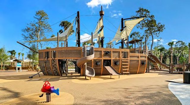 23 S Forest Beach Dr Apt 289, Hilton Head Island, SC 29928